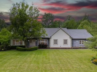 6380 Wooded View Dr, Hudson, OH 44236