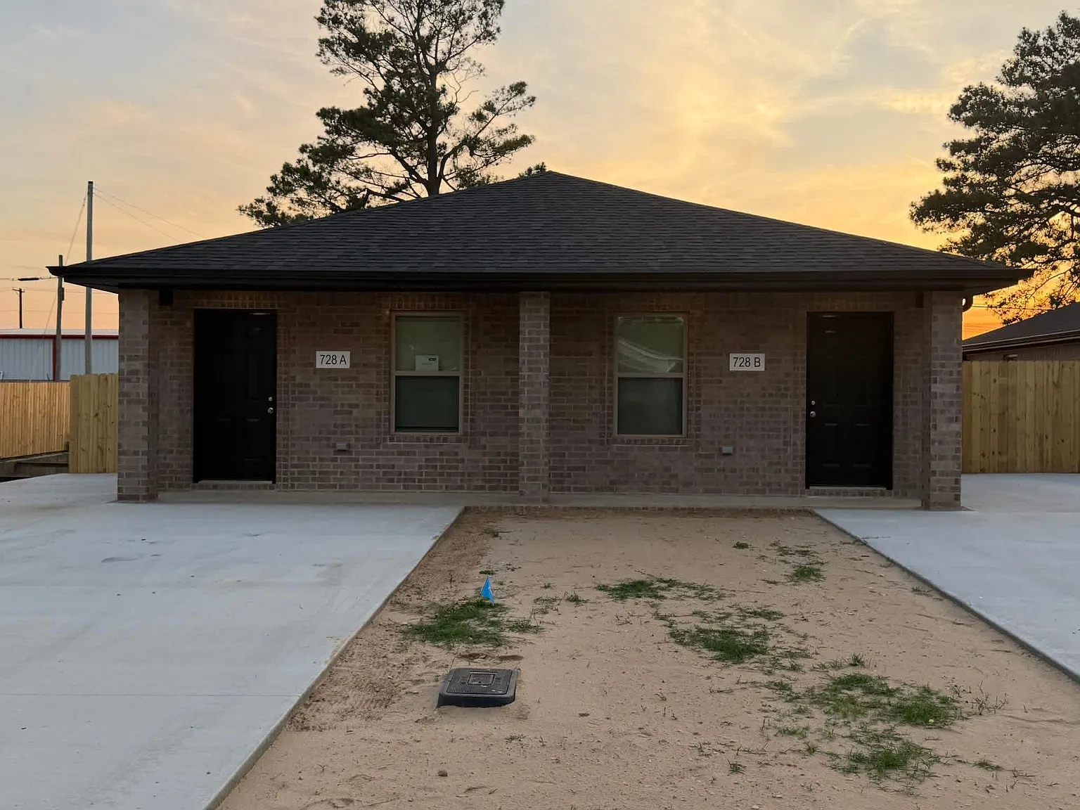 2 bed, 900 sqft, $900 — Photo 1