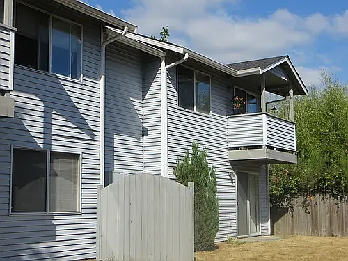 Liberty Square Apartments — Photo 30