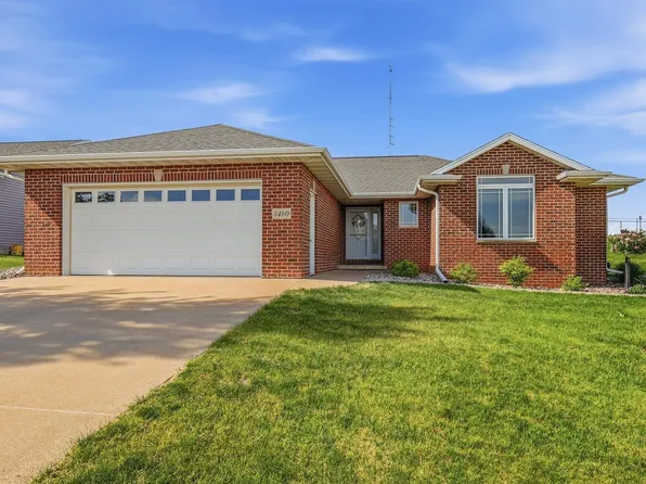 5480 Carver Dr, Dubuque, IA 52002