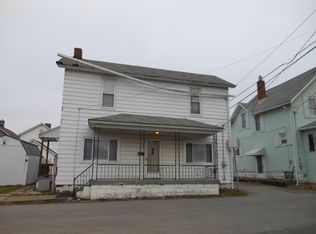 516 Fountain Ave, Ellwood City, PA 16117
