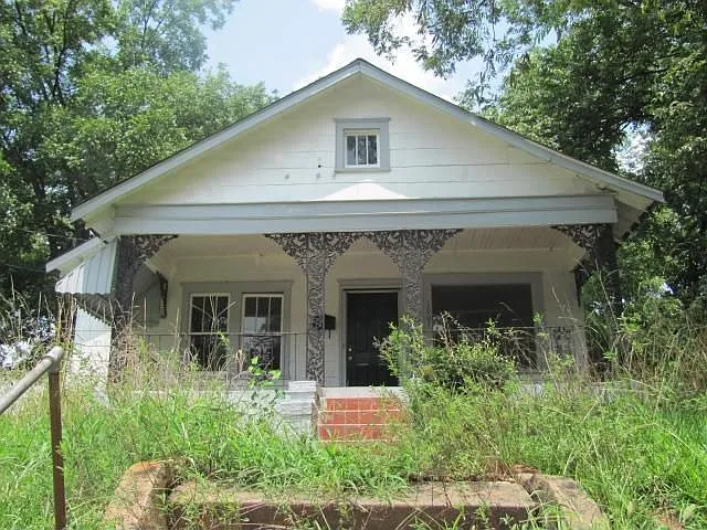 1007 Joseph E Boone Blvd NW photo 1