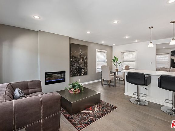 5th image of 6440 W 87th Pl