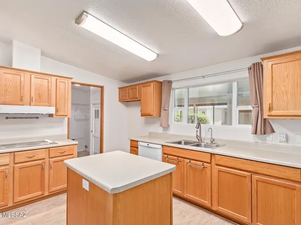 3294 S Dynamite Ave, Tucson, AZ 85735
