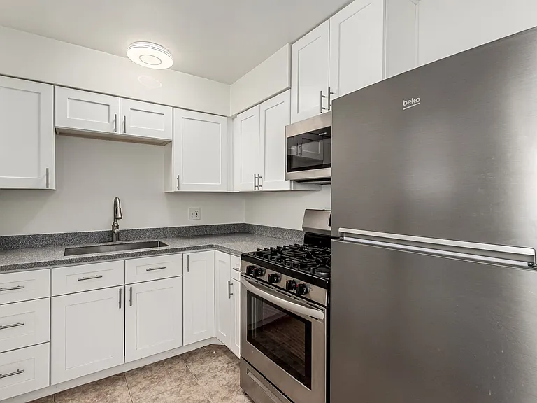 3540 E Montecito Ave — Photo 15