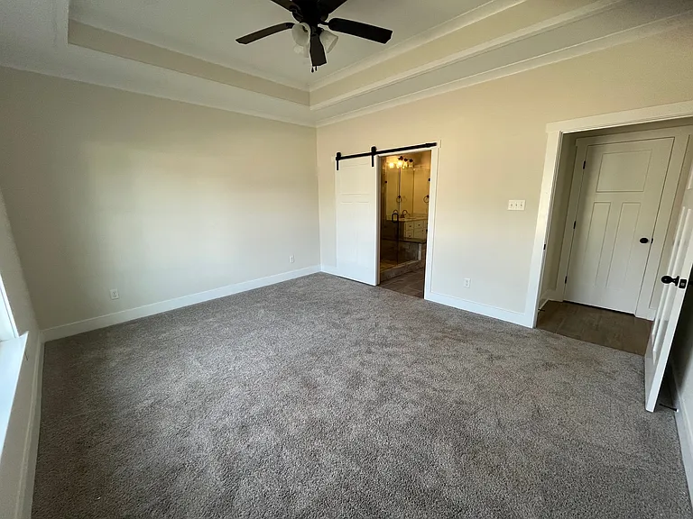 917 Vista Dr — Photo 5