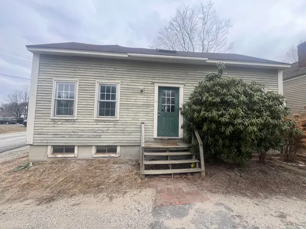 34 School Street, Limerick, ME 04048