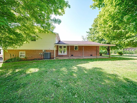 4th image of 3275 Friendship Ln