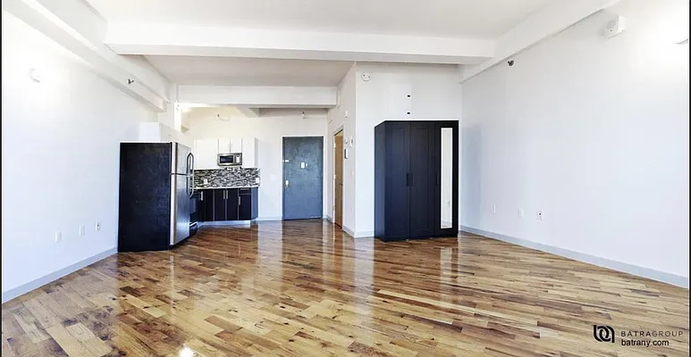 Rented by Batra Group Inc | media 15