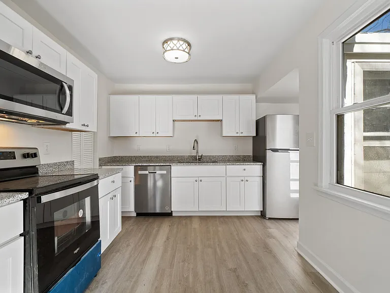 1610 Shiloh Pl — Photo 5