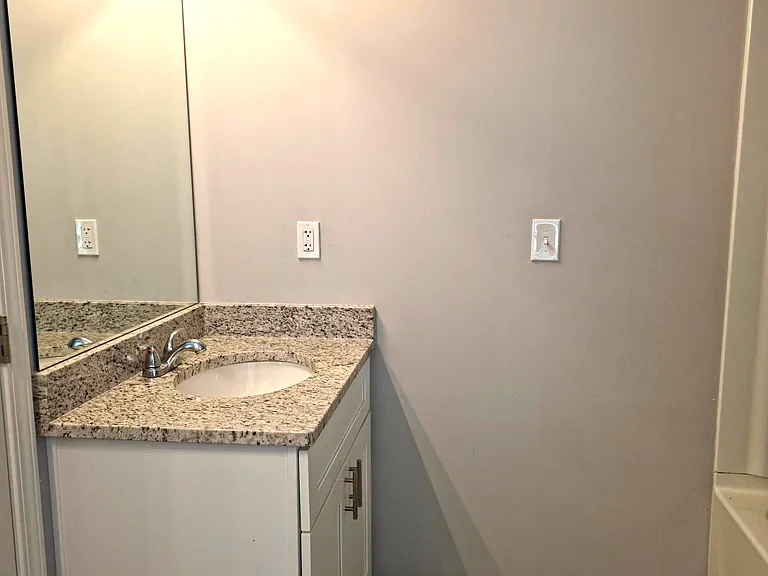 430 Village Creek Dr #B — Photo 29