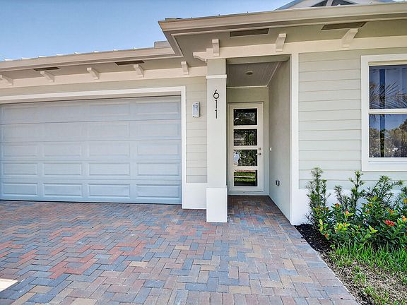 5th image of 611 N Loxahatchee Drive
