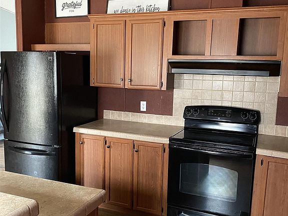 4th image of 68840 East Cres #314