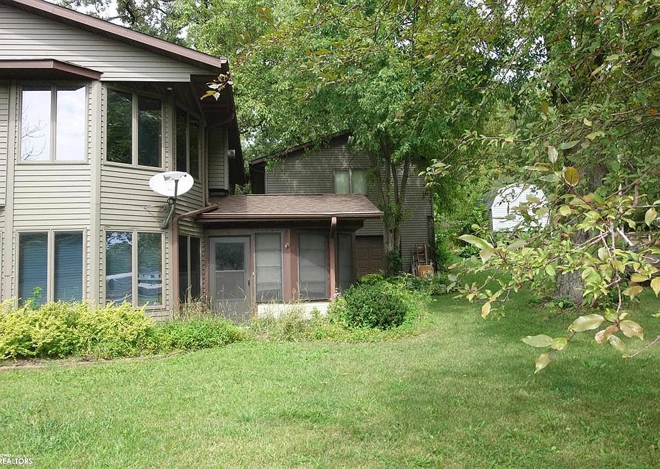 6137 NE Lakeshore Dr, Brooklyn, IA 52211 Zillow