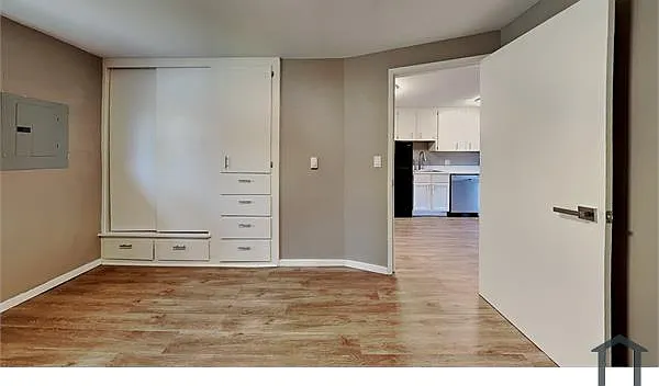 102 Summit Ave N — Photo 8