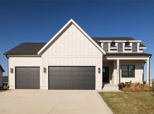 238 NE 62nd St, Ankeny, IA 50021