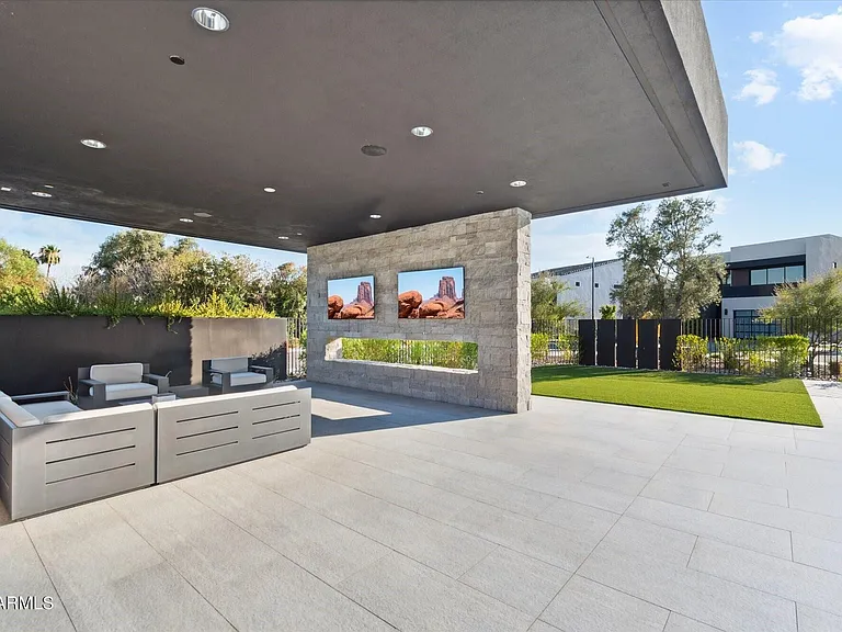 4544 N Evans Dr — Photo 42