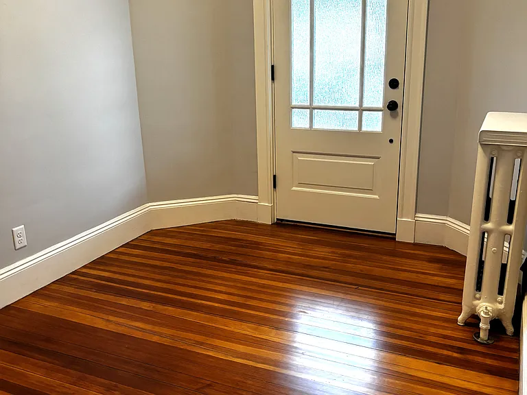840 E Broadway #1 — Photo 9