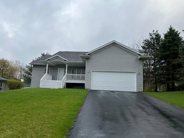 102 Hastings Way SW, Poplar Grove, IL 61065