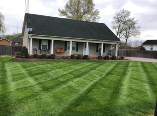 2309 Forrest Fields Dr, Chapel Hill, TN 37034