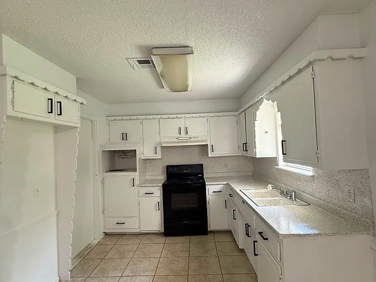 624 Lloyd Ave — Photo 5