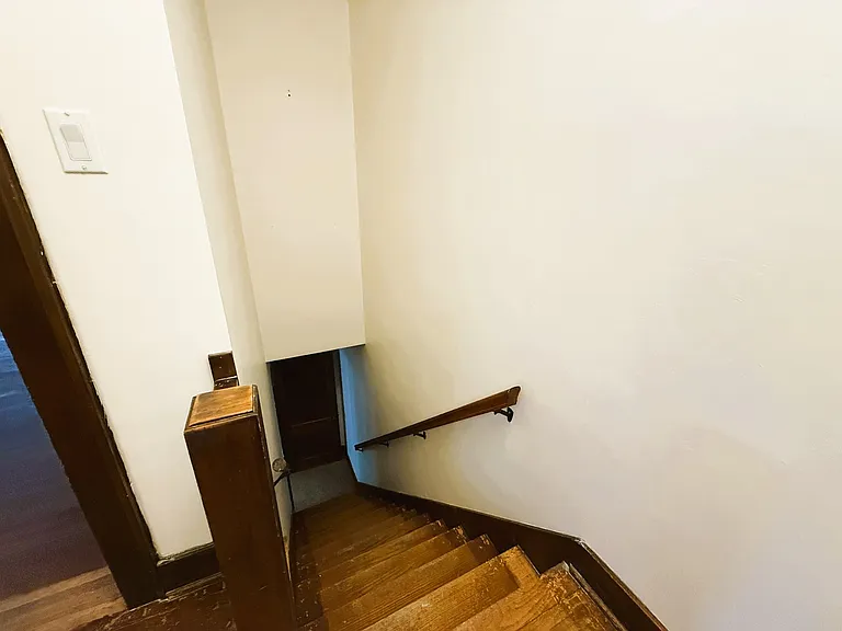 708 N Porter Ave — Photo 5