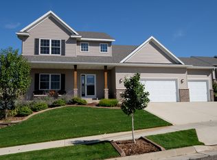 5269 Ridgeview Dr NW, Rochester, MN 55901