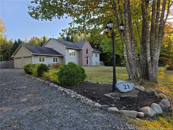 21 Benerin Ct, Lincoln, NB E3B 0J6