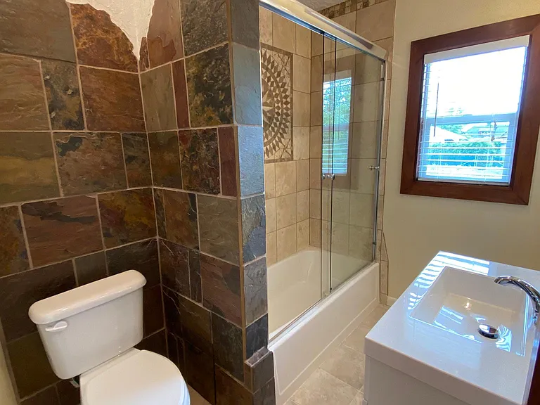 1508 S Lincoln St — Photo 13