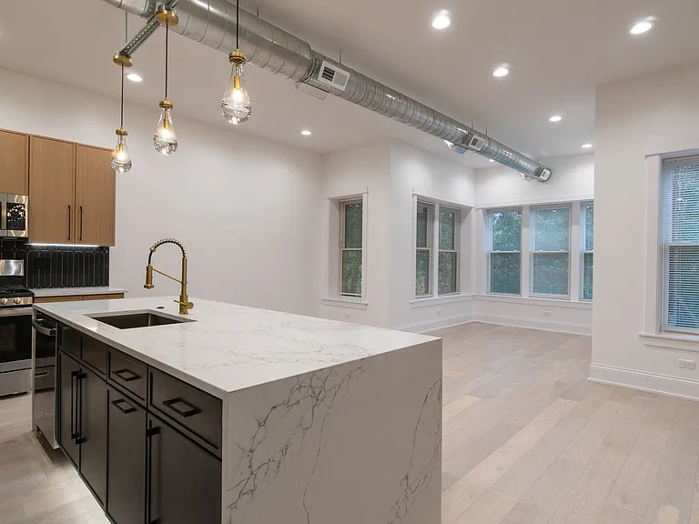 4745 N Beacon St #3S — Photo 8