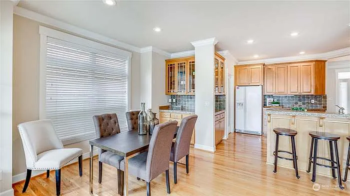 1215 N 27th Pl — Photo 11