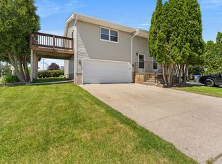 1397 Inverness Ln, Neenah, WI 54956
