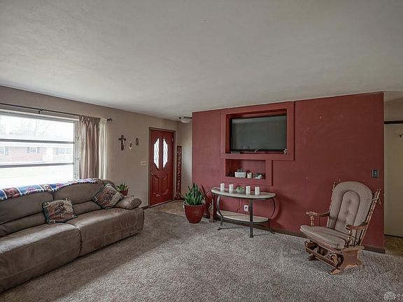 5th image of 860 Waldrun Ave