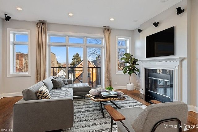 1st image of 2846 N Damen Ave #3W