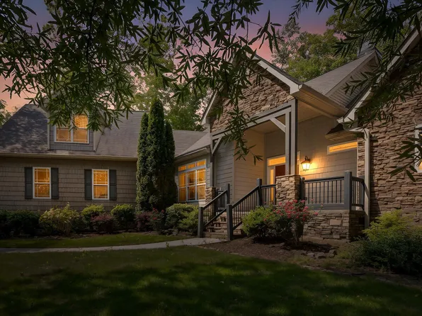 678 Cherokee Lake Dr, Ringgold, GA 30736