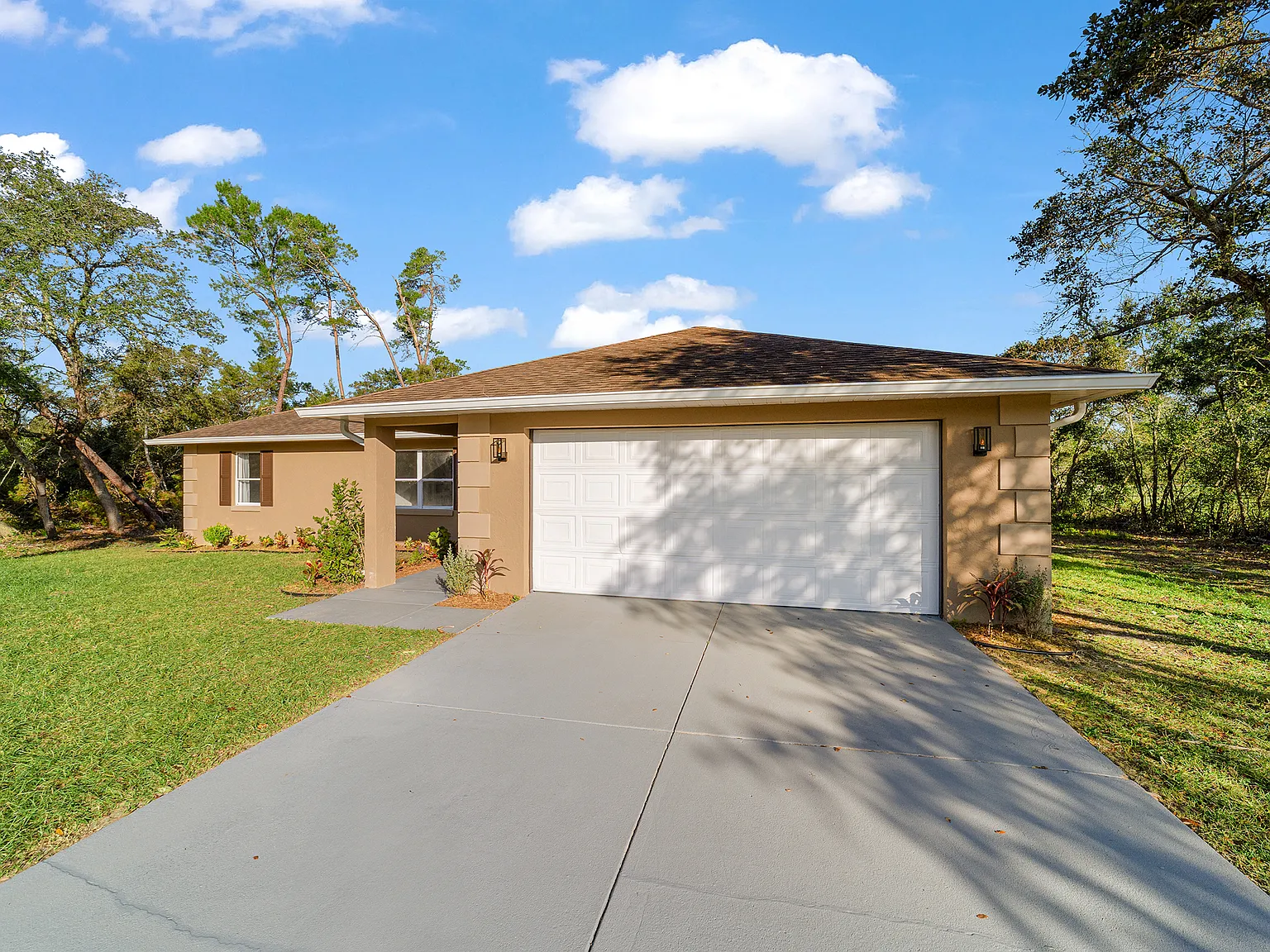 3 bed, 1614 sqft, $1,799 — Photo 2