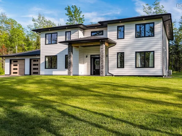 106 Edward Dr, East Hants, NS B2T 1H8