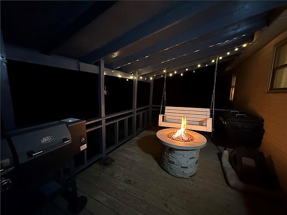 3rd image of 6814 Estes Rd