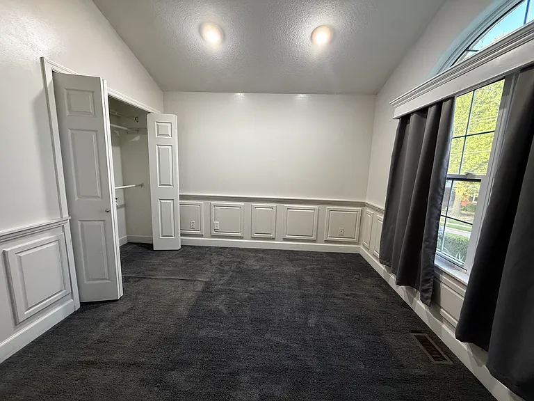 526 Buckley Rd — Photo 17