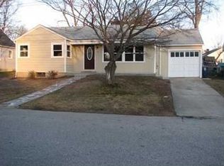 52 Howie Ave, Warwick, RI 02888