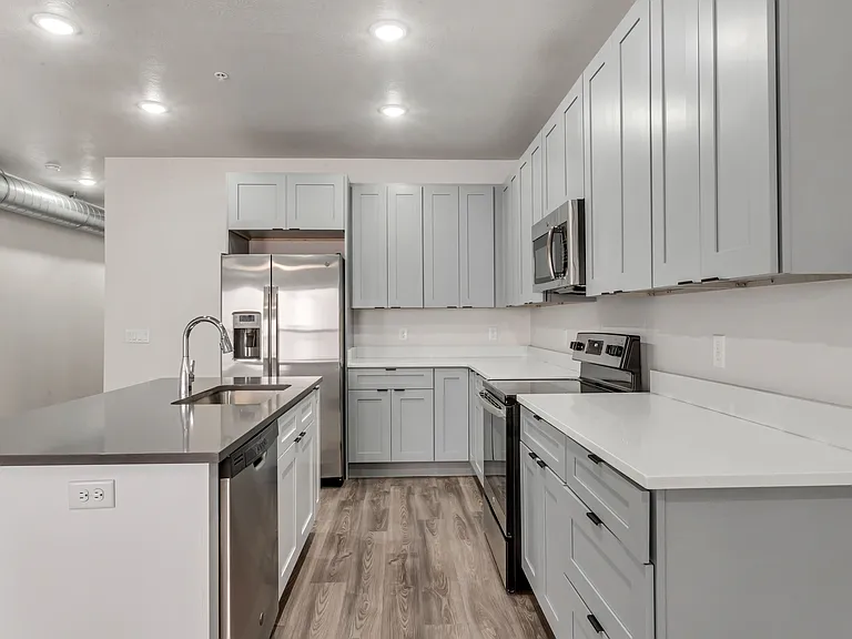606 W North Temple St #203 — Photo 3