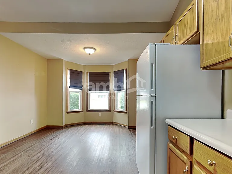 1052 Windsor Crossing Ln — Photo 4