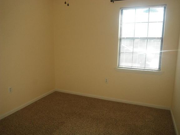 5th image of 1020 Varnedoe St
