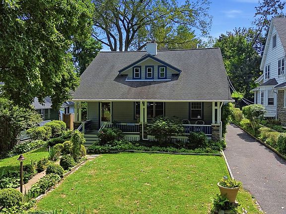 4th image of 120 Heacock Ln