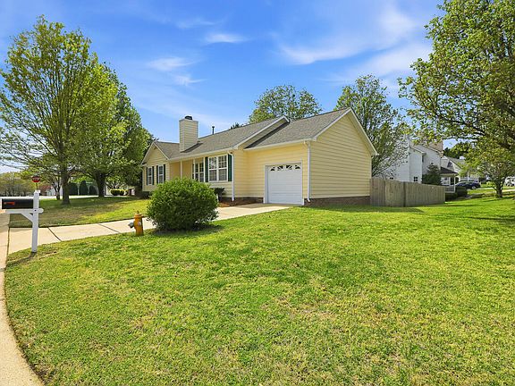 3rd image of 5601 Somerset Springs Dr