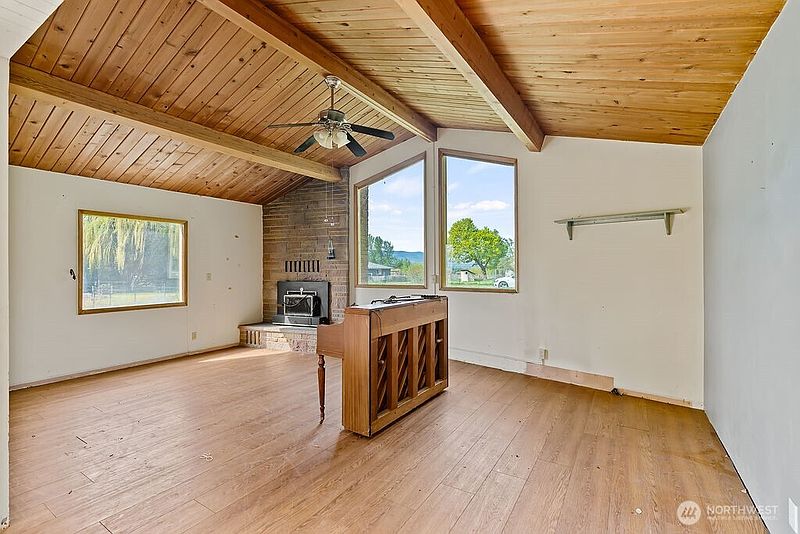 4th image of 2512 Hannah Road