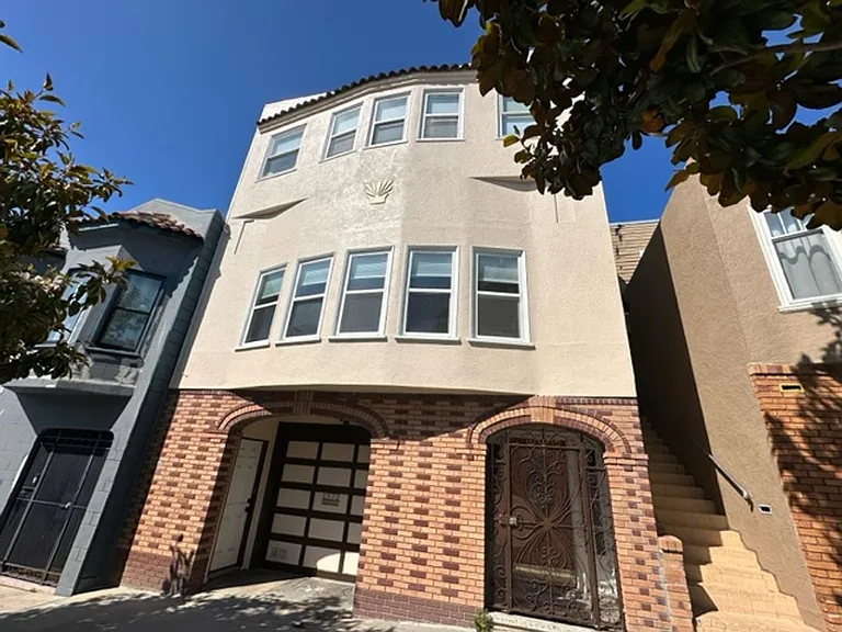 RC - 1572 Palou Ave, San Francisco, CA 94124 — Photo 2