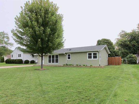 2nd image of 4502 5th St