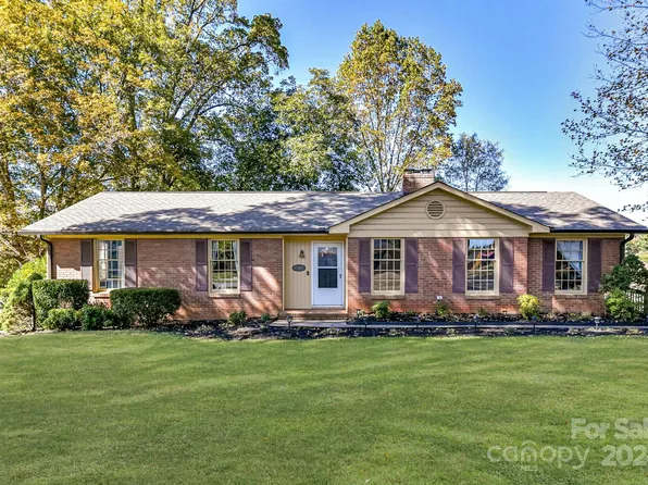 5003 Tewkesbury Rd, Charlotte, NC 28269