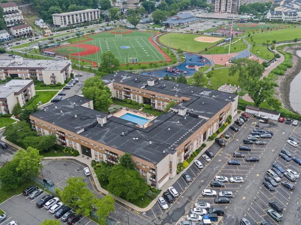 1111 River Road image 32 of 32